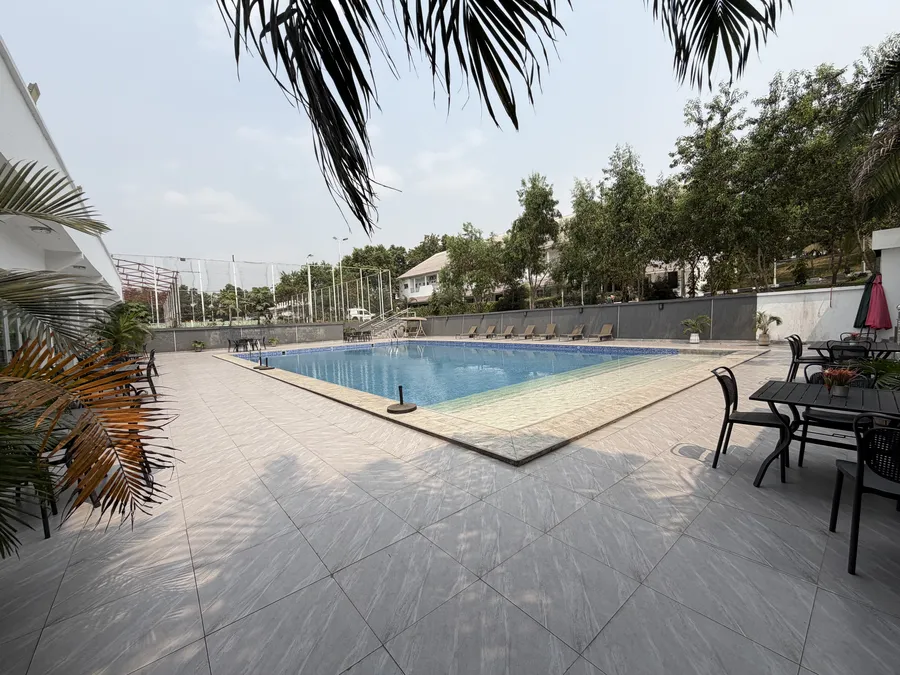 Piscine olympique · 50 m · Venus Village
