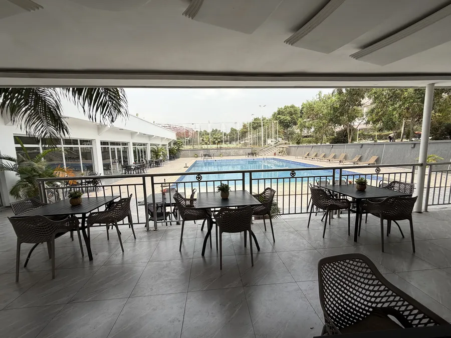 Piscine olympique · 50 m · Venus Village