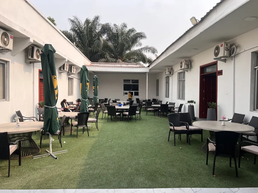 Venus Lunch · terrasses · Venus Village